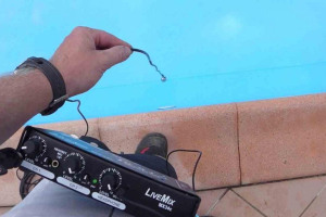 Comment détecter une fuite d’eau en toiture, terrasse et piscine